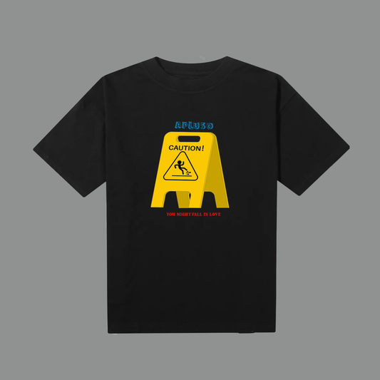 CAUTION - YOU MIGHT FALL IN LOVE OVERSIZE TSHIRT